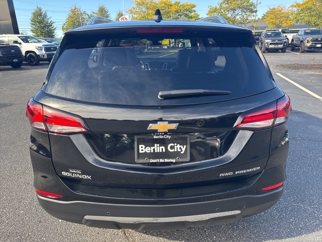 2023 Chevrolet Equinox Premier photo 2