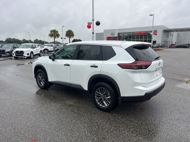 2025 Nissan Rogue S photo 7
