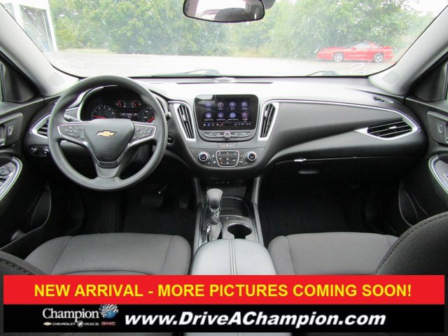2023 Chevrolet Malibu 1LT photo 8