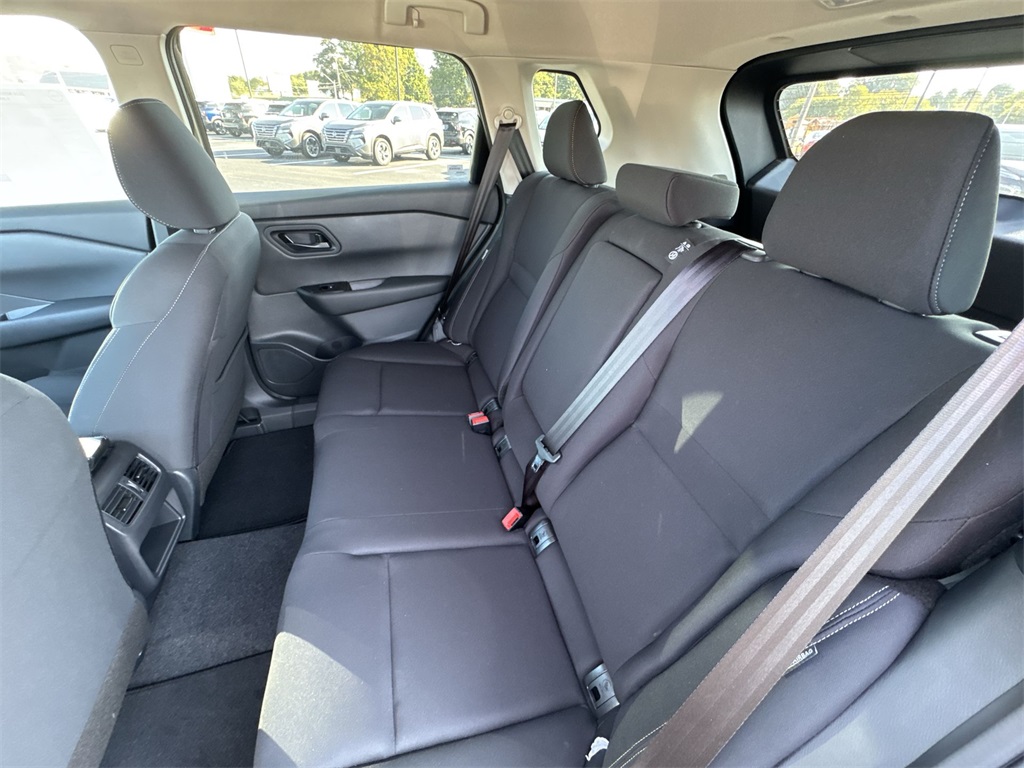 2026 Nissan Rogue S photo 21
