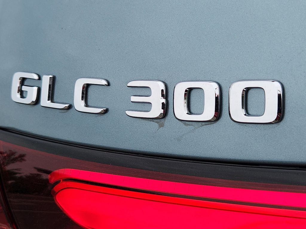 2026 Mercedes Benz GLC 300 4MATIC photo 9