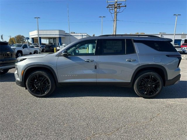 2026 Chevrolet Traverse photo 2