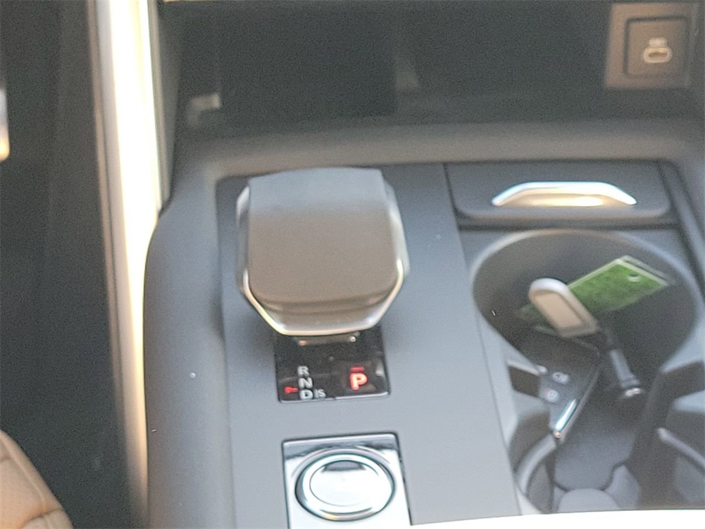 2025 Land Rover Discovery SE photo 20