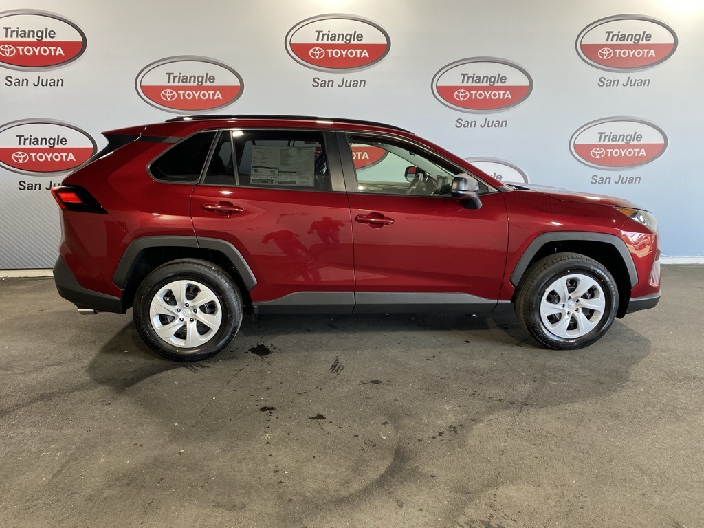 2025 Toyota RAV4 LE photo 7