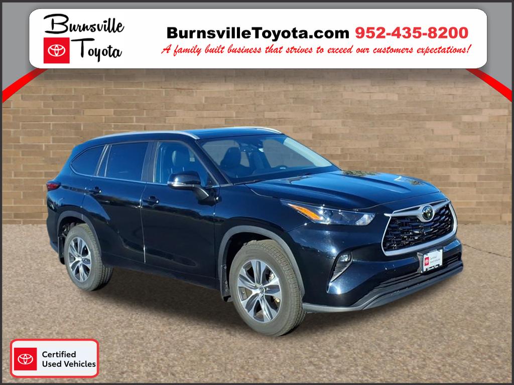 2023 Toyota Highlander XLE's photo