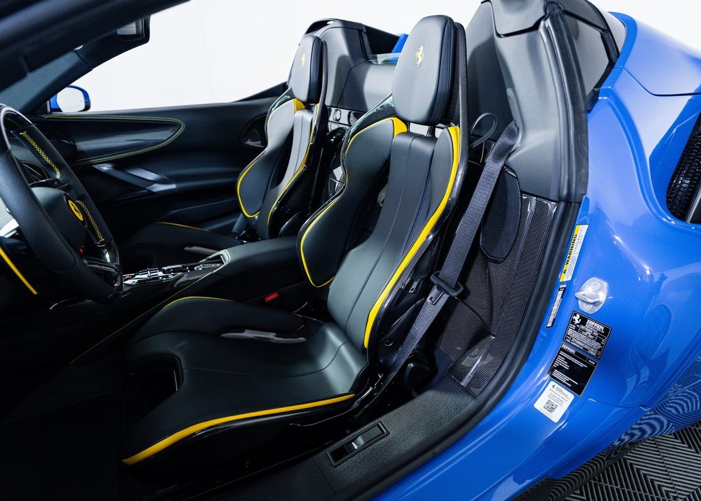 2025 Ferrari SF90 Spider Base photo 21