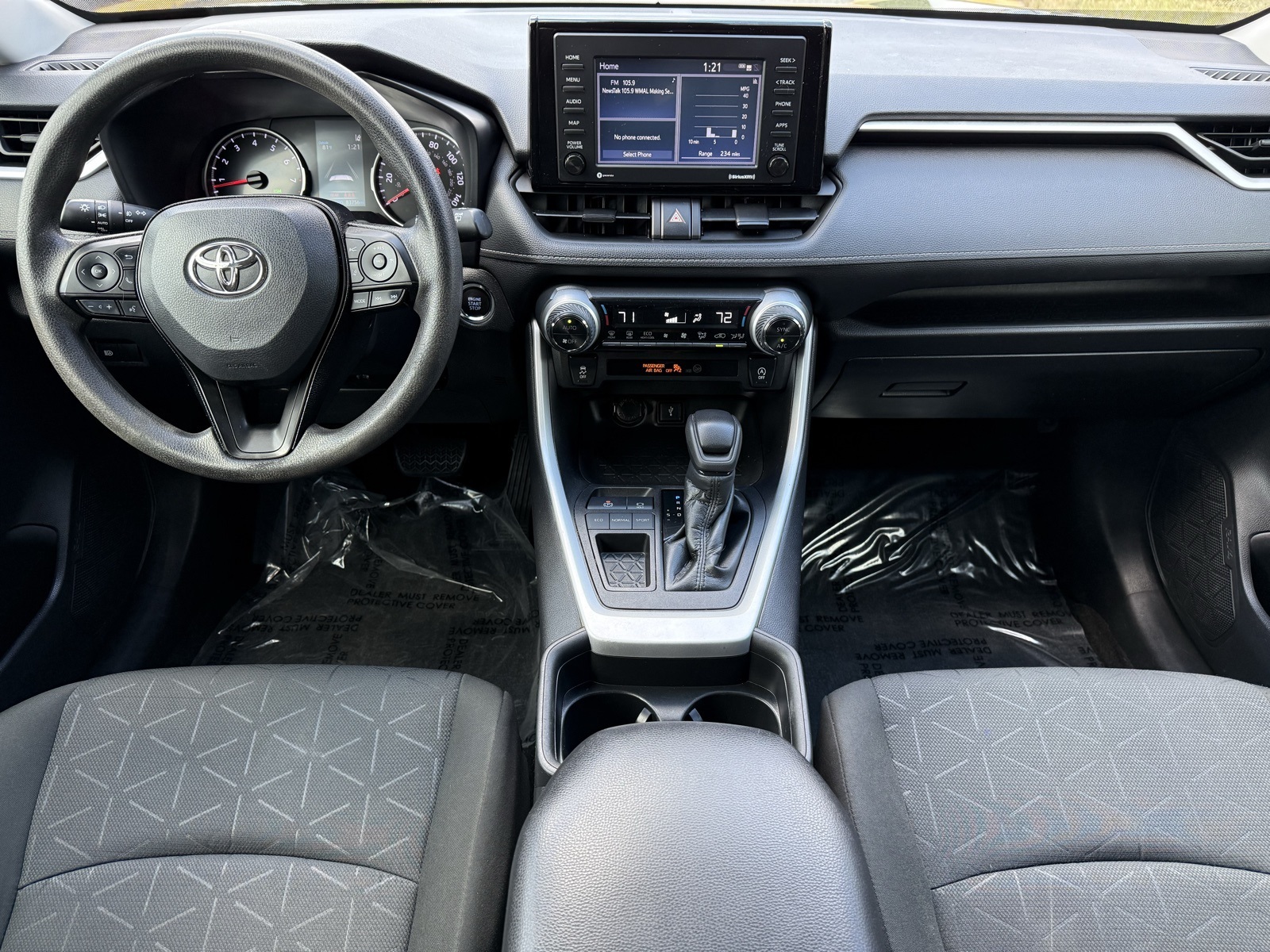 2021 Toyota RAV4 XLE photo 2