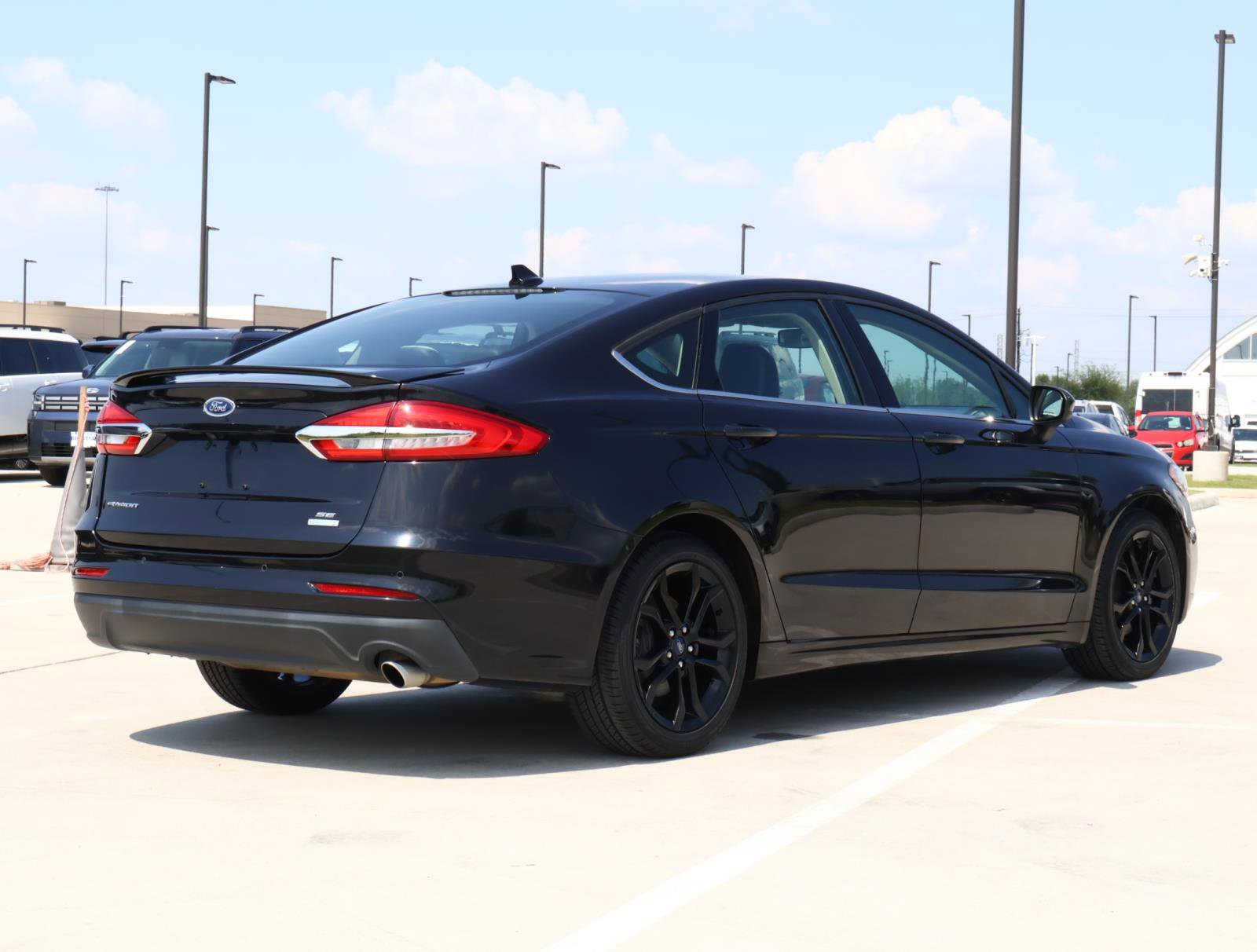 2020 Ford Fusion SE photo 3