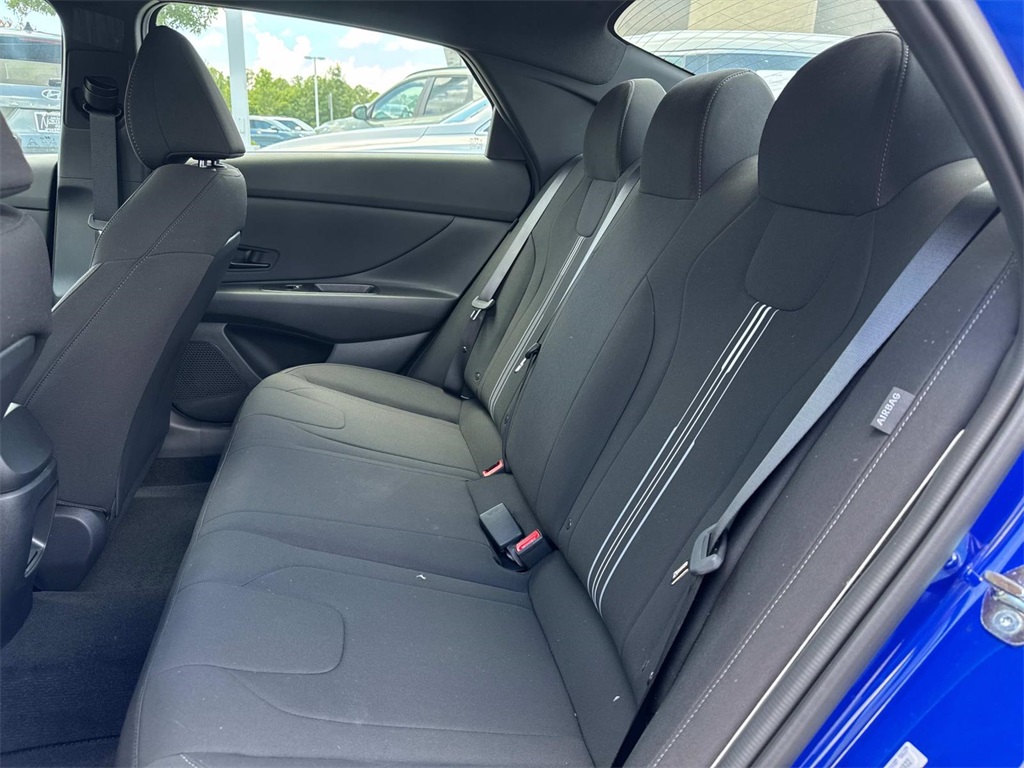 2025 Hyundai Elantra Hybrid SEL Sport photo 6