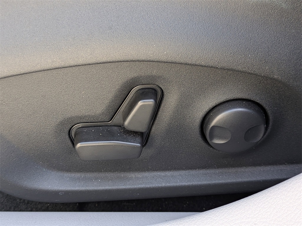 2022 Jeep Compass Latitude photo 19
