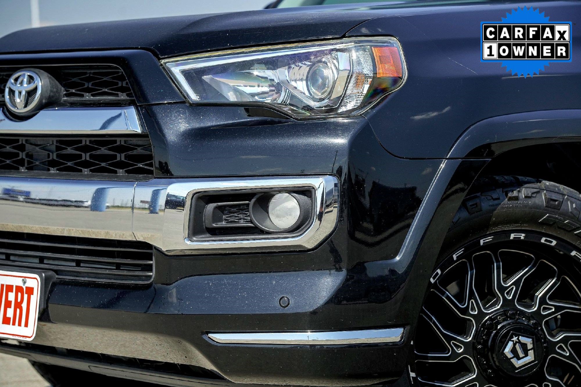 2018 Toyota RAV4 LE photo 3