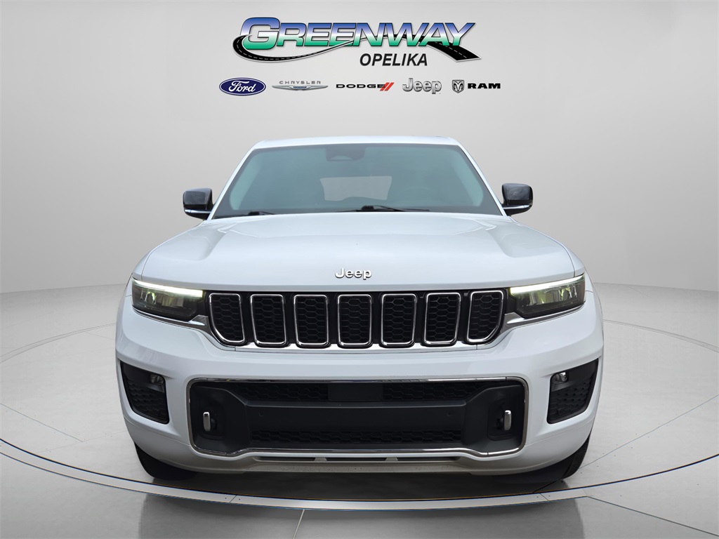 2022 Jeep Grand Cherokee Overland photo 2