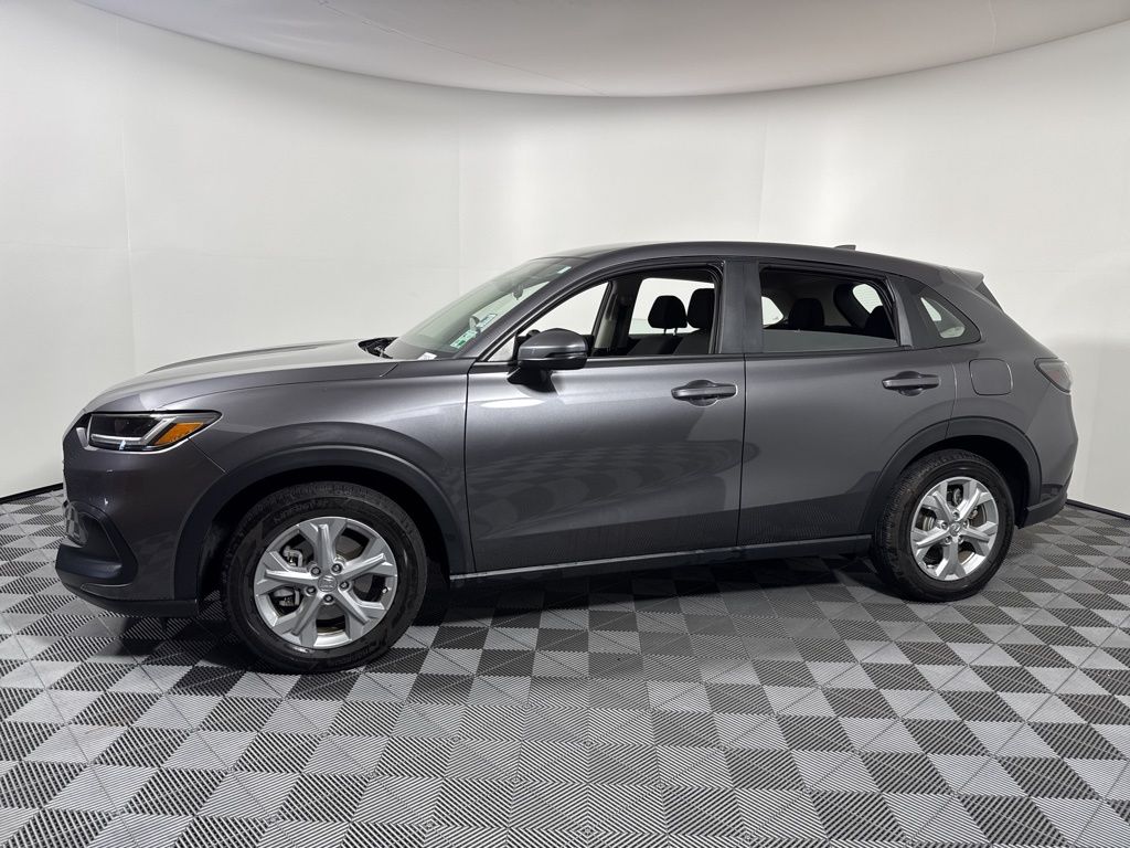 2025 Honda HR-V LX photo 3