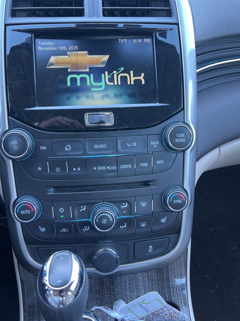 2016 Chevrolet Malibu Limited LTZ photo 4