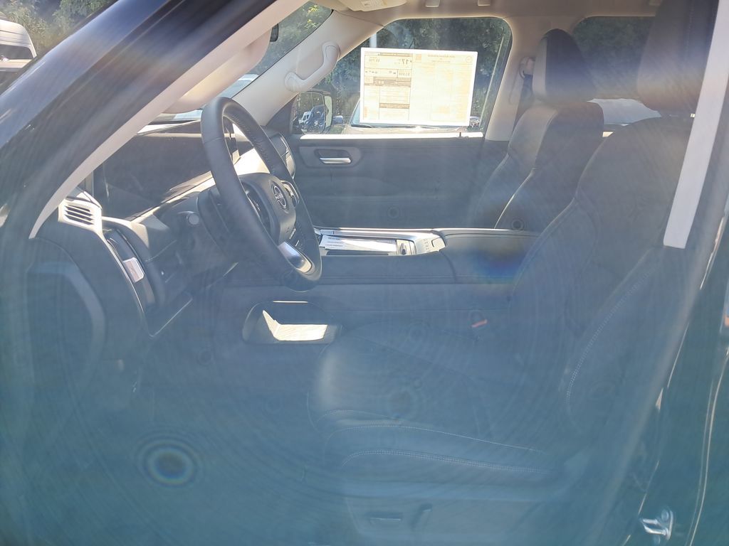 2026 Nissan Armada SV photo 9