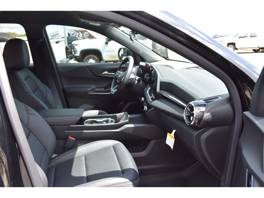 2025 Chevrolet Equinox LT photo 15