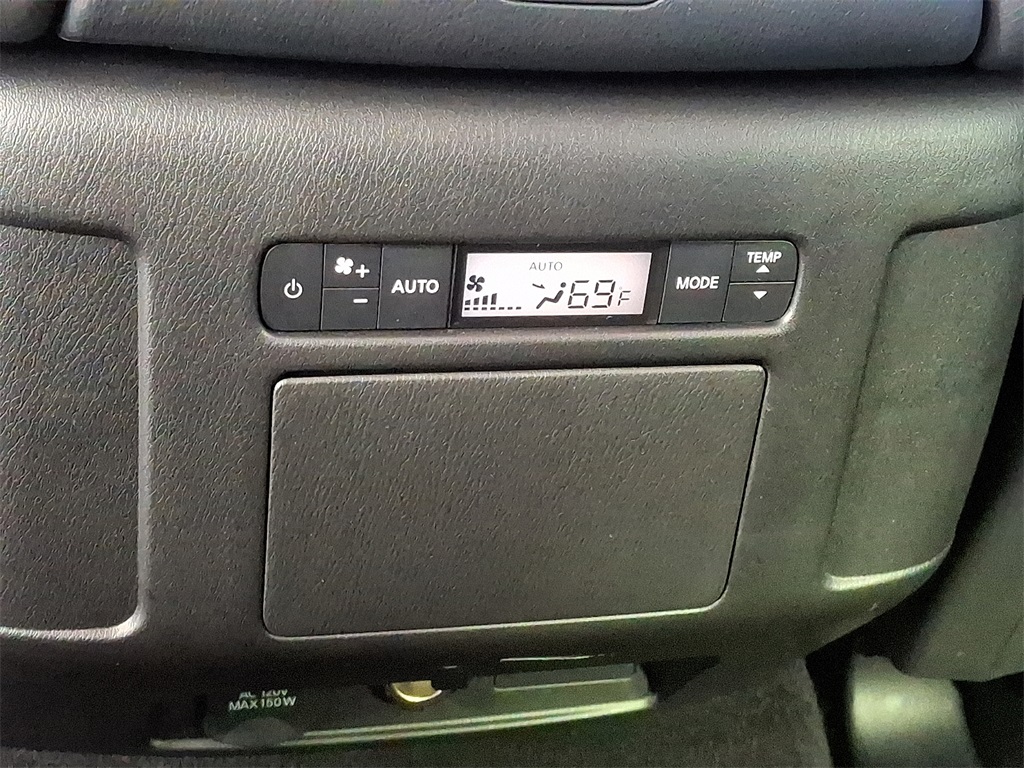 2024 Nissan Armada SL photo 11