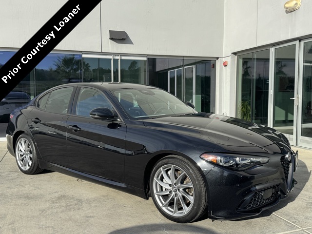 2025 Alfa Romeo Giulia Base