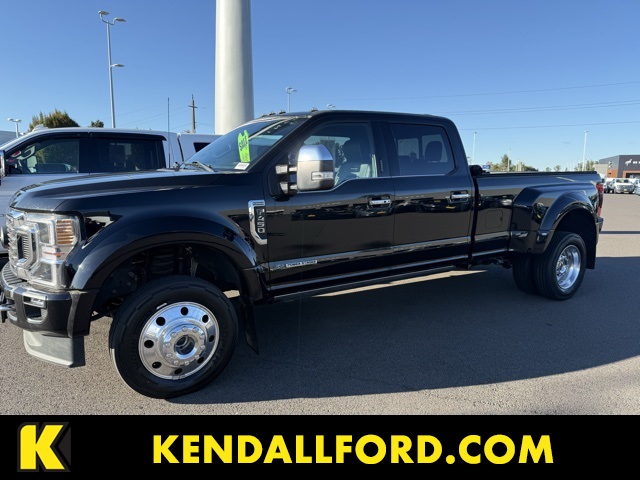 2022 Ford F-450 Super Duty Platinum's photo