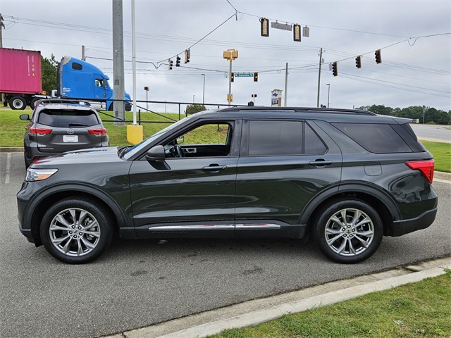 2022 Ford Explorer XLT photo 4