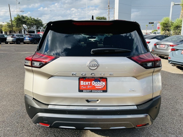 2023 Nissan Rogue SL photo 4