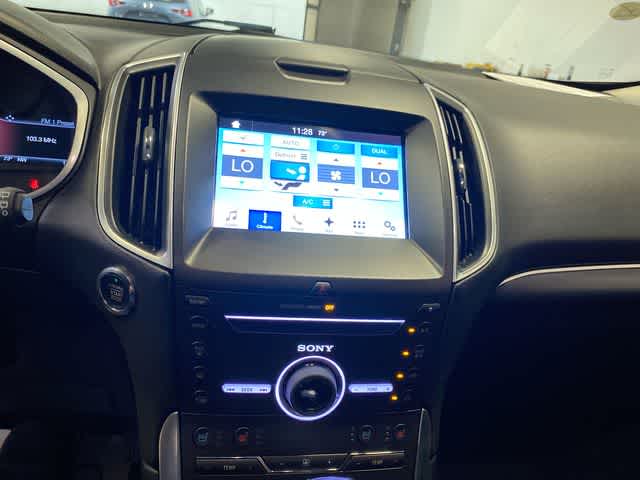 2016 Ford Edge Titanium photo 25