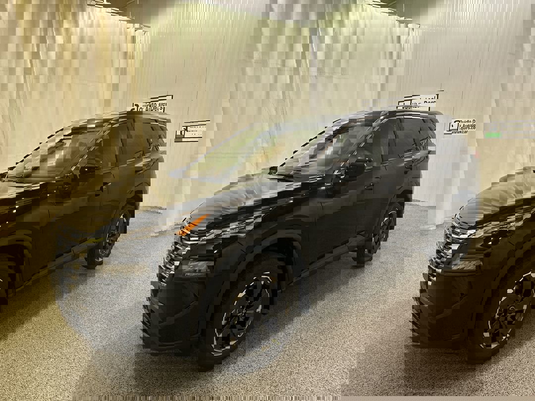 2026 Nissan Rogue SV photo 3