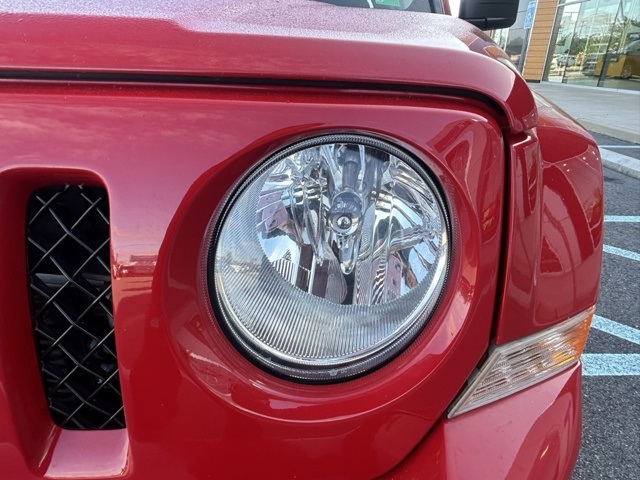 2015 Jeep Patriot Latitude photo 12