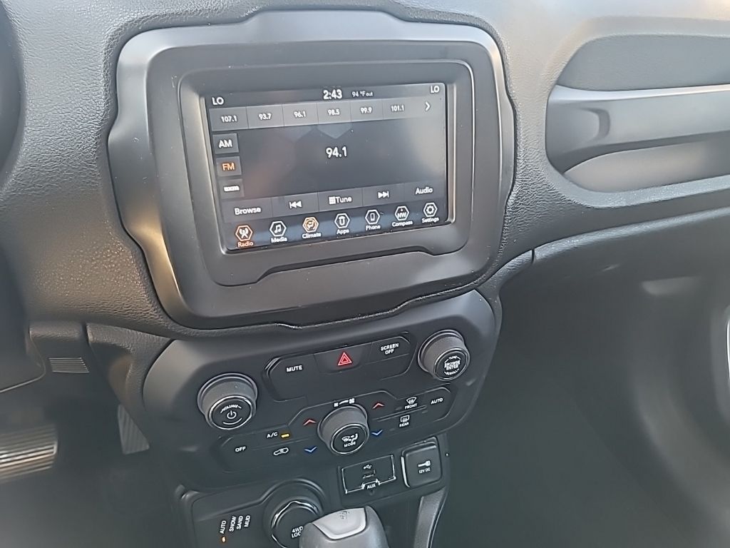2019 Jeep Renegade Latitude photo 6