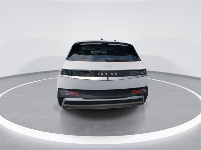 2025 Hyundai Ioniq 5 SE Standard Range photo 6