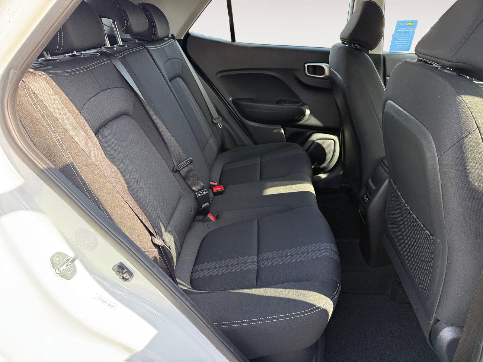 2024 Hyundai Venue SEL photo 17
