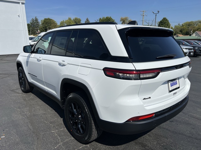 2025 Jeep Grand Cherokee Altitude photo 23