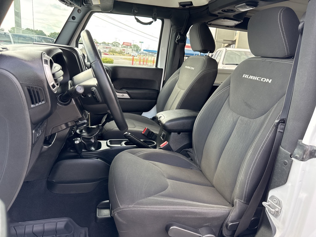 2017 Jeep Wrangler Rubicon photo 22