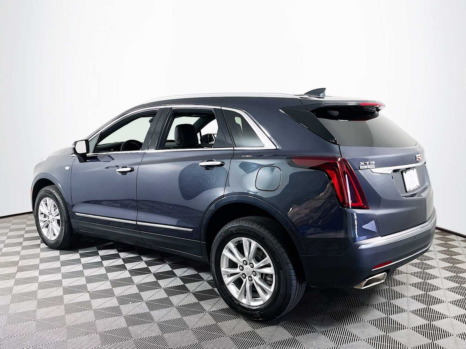 2023 Cadillac XT5 Luxury photo 6