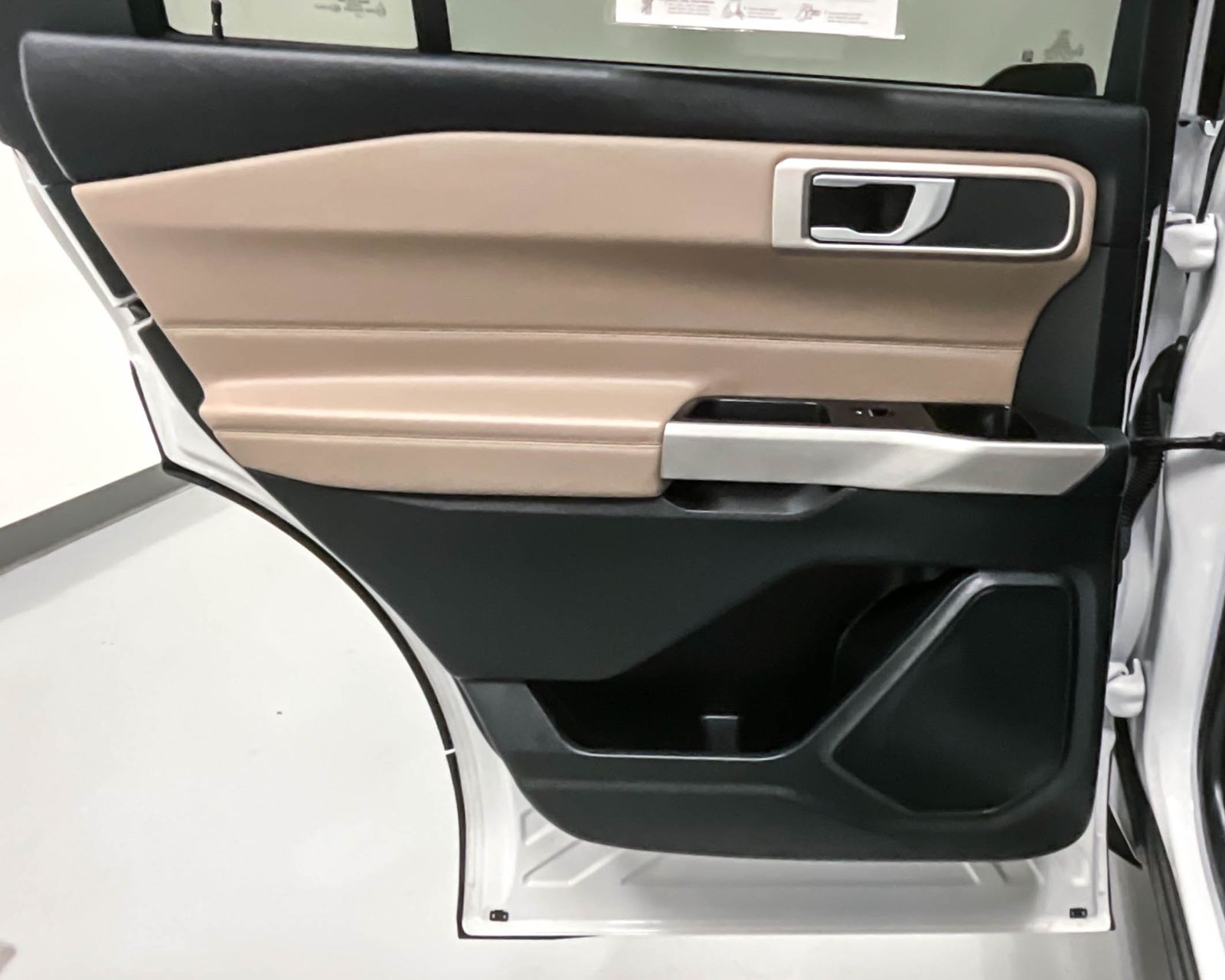 2023 Ford Explorer XLT Sport photo 21