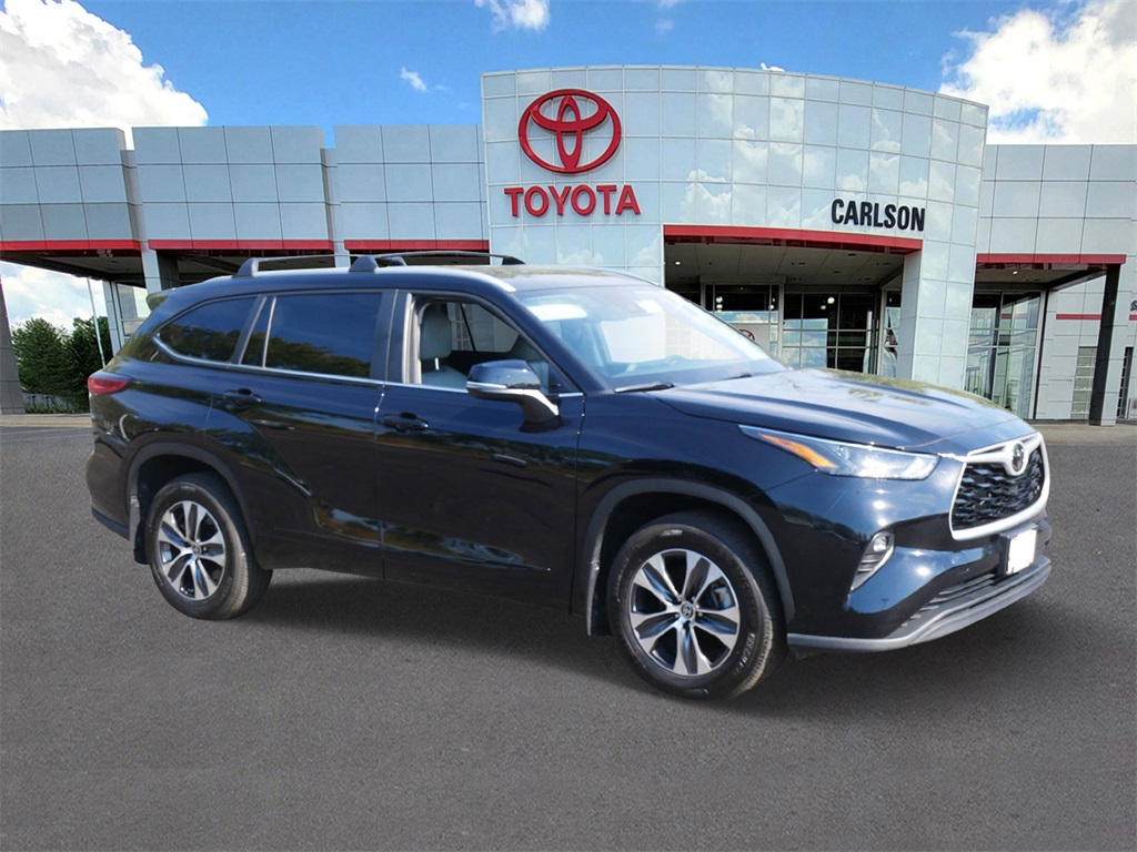 Certified 2023 Toyota Highlander XLE with VIN 5TDKDRBH1PS041037 for sale in Minneapolis, Minnesota