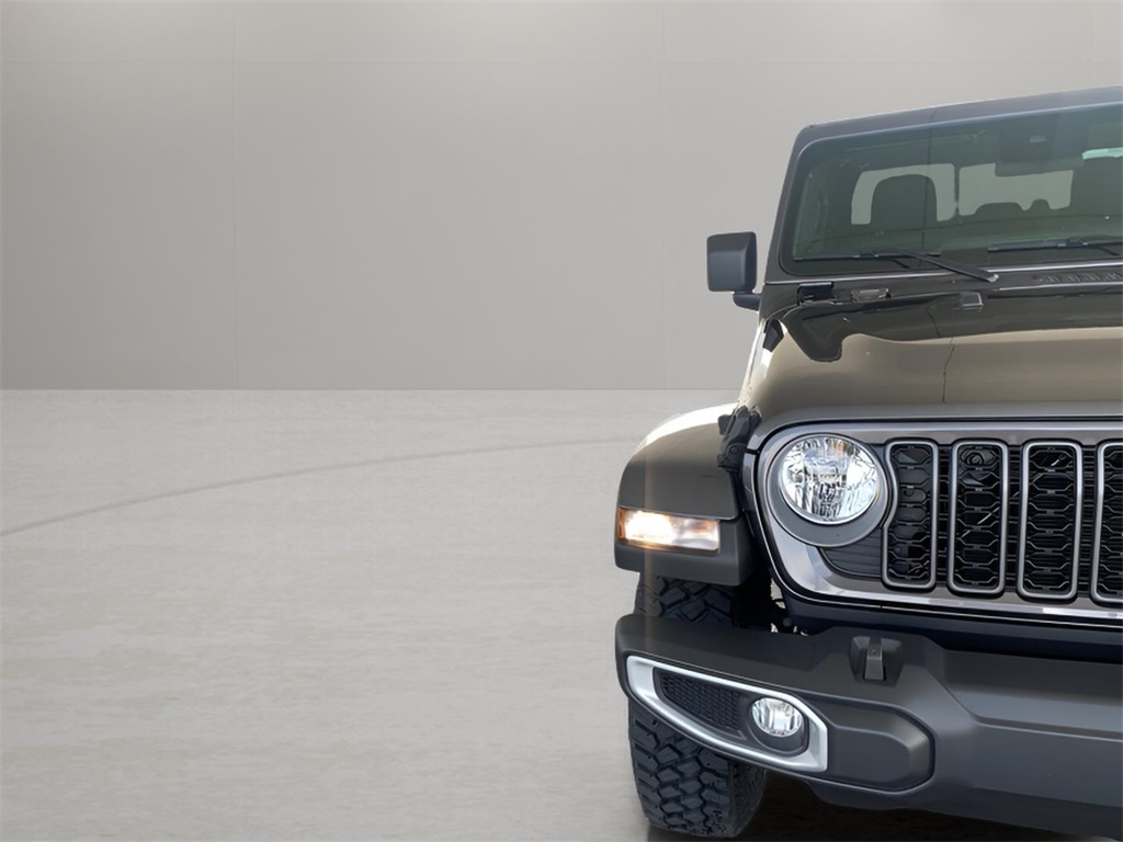 2025 Jeep Gladiator Sport photo 3