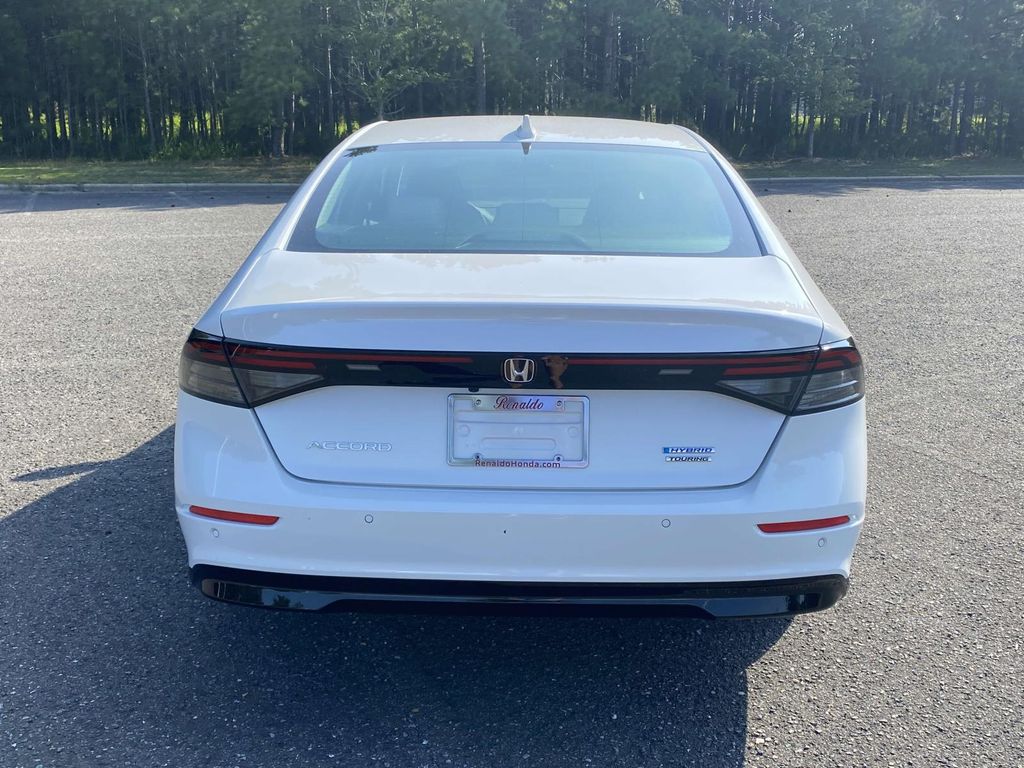 2025 Honda Accord Hybrid Touring photo 4