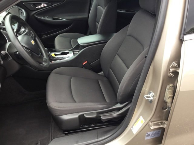 2024 Chevrolet Malibu LS photo 10