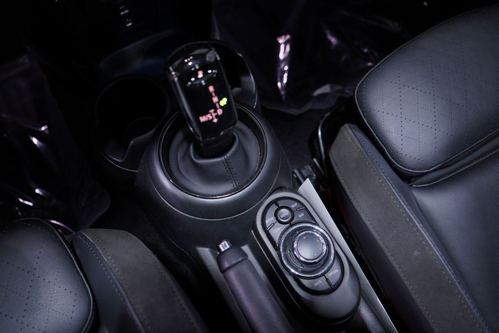 2023 Mini Cooper S Iconic photo 10