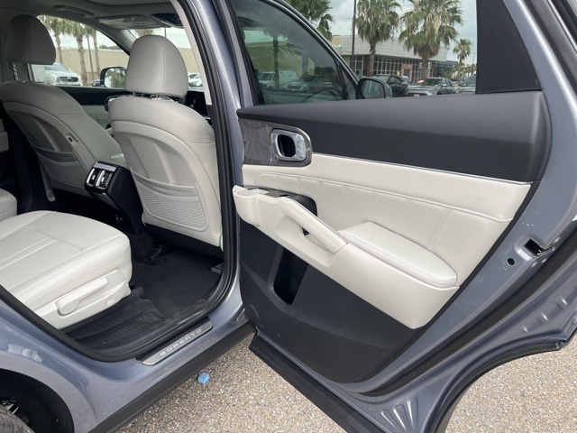 2025 Kia Sorento SX photo 18