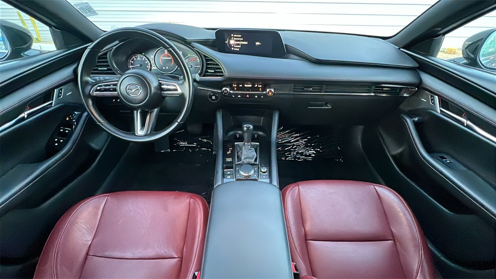 2023 Mazda Mazda3 2.5 s Carbon photo 3