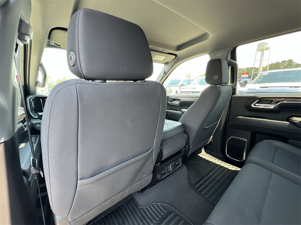 2023 Chevrolet Silverado 1500 LT photo 11