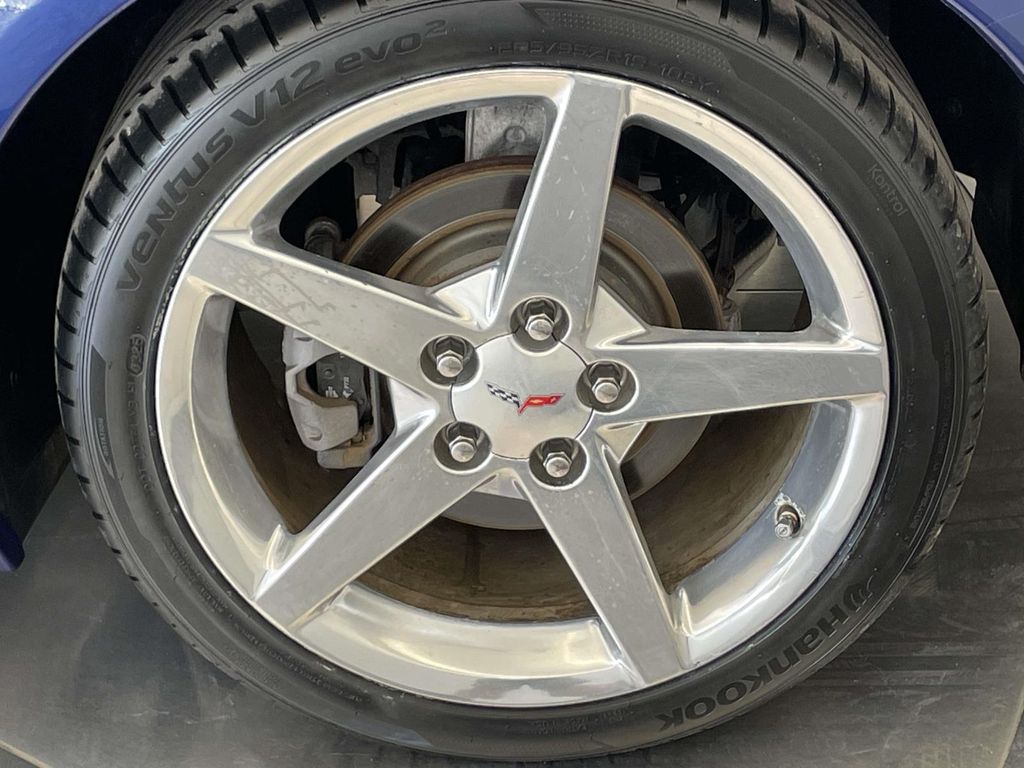 2006 Chevrolet Corvette Base photo 12