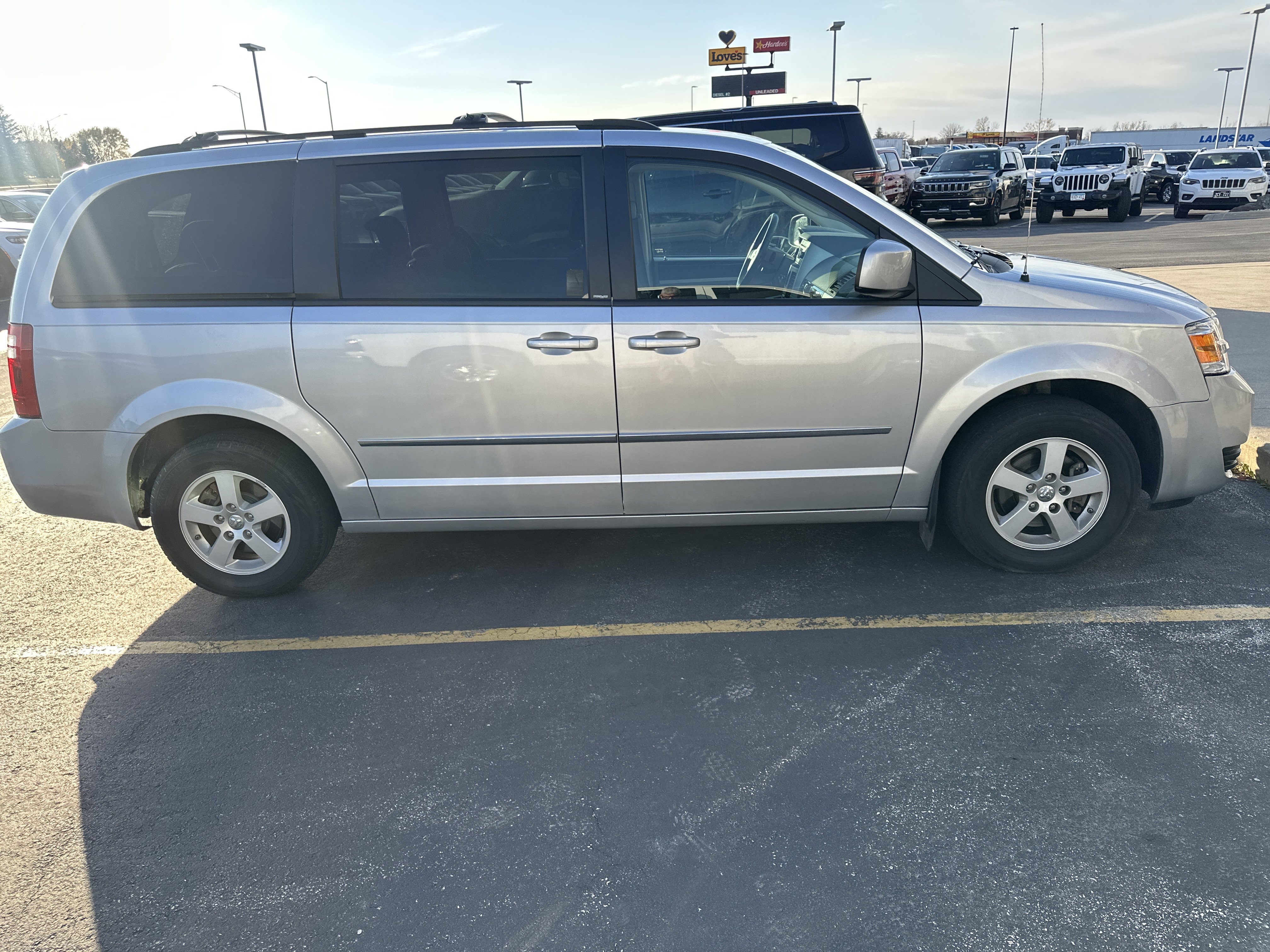 Used 2010 Dodge Grand Caravan SXT with VIN 2D4RN5D18AR122138 for sale in Saint Charles, Minnesota