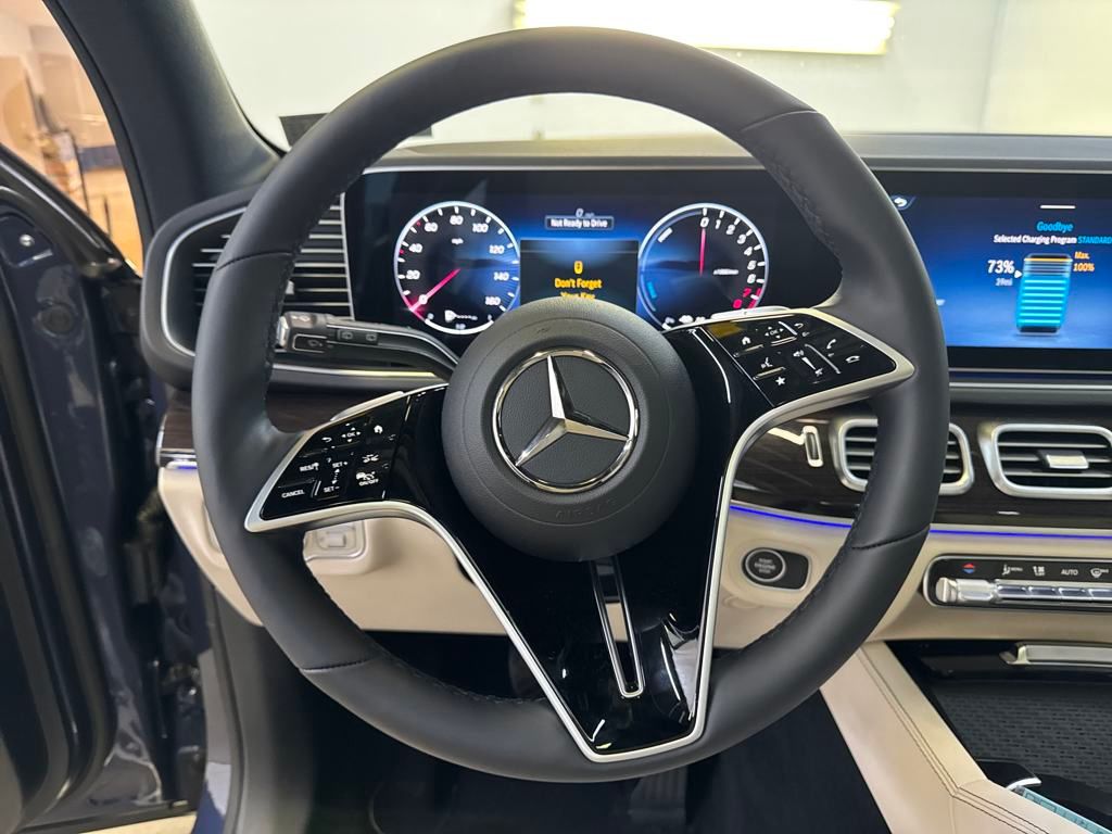 2025 Mercedes Benz GLE 450e 4MATIC photo 12