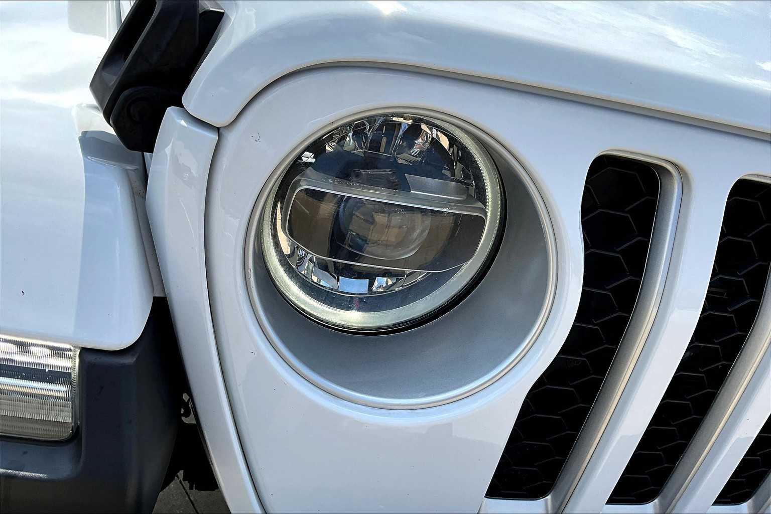 2022 Jeep Gladiator Overland photo 25