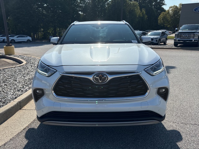 2024 Toyota Highlander Platinum photo 3