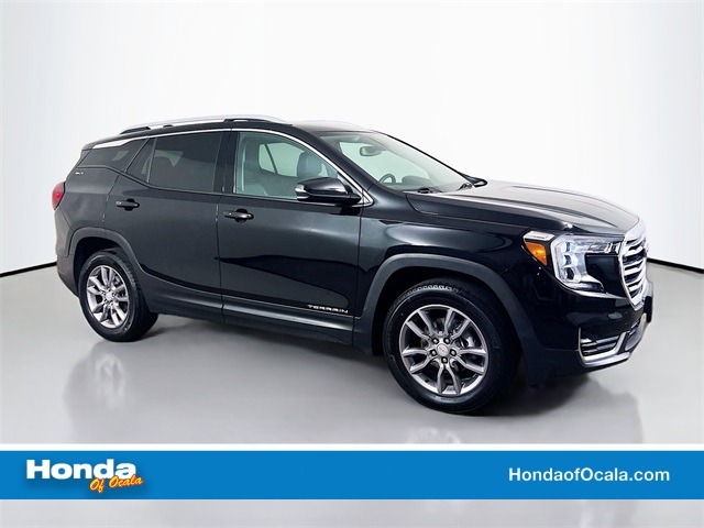 2024 GMC Terrain SLT's photo