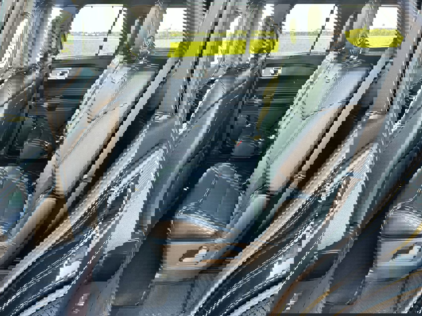 2020 Ford Explorer ST photo 22